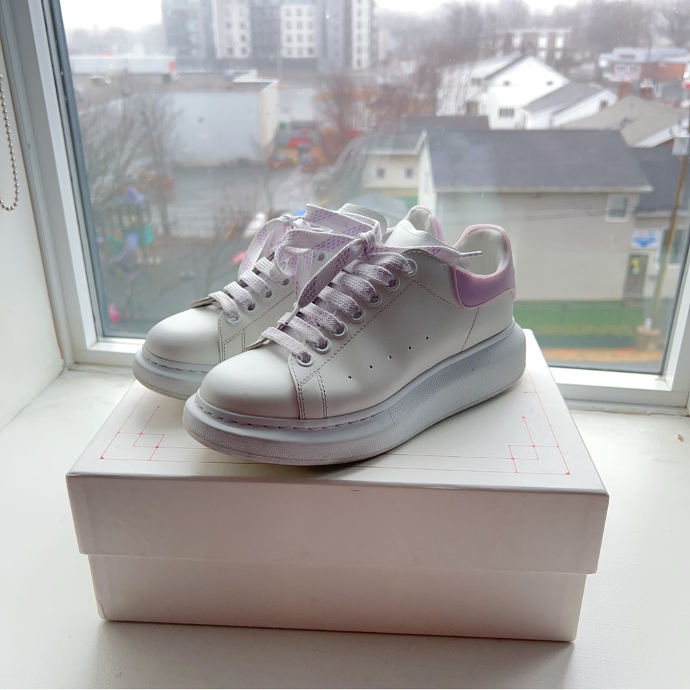 Authentic Alexander McQueen Women’s Sneaker Size EU38.5